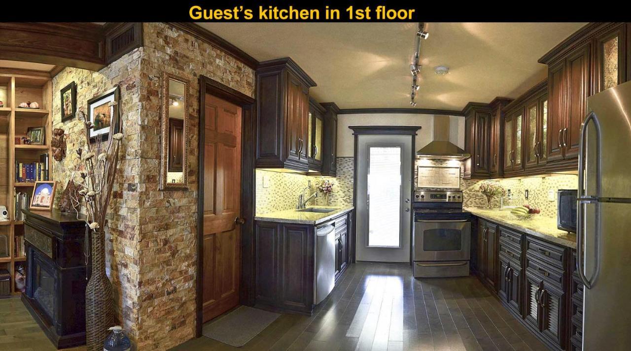 Salmon Magwood Guesthouse Торонто Екстериор снимка
