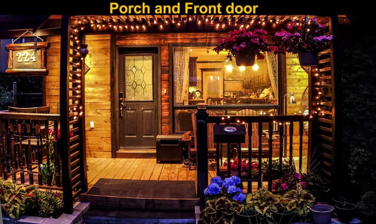 Salmon Magwood Guesthouse Торонто Екстериор снимка